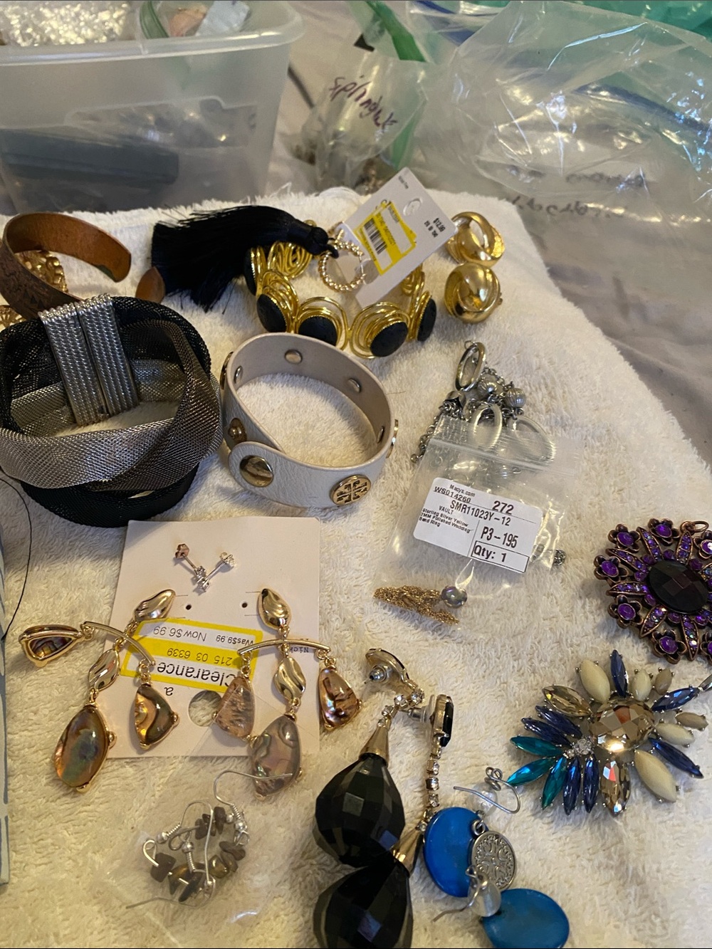 Assorted Gold and Silver Women’s Jewelry Set - Mixed Colors - Picture 4 of 4